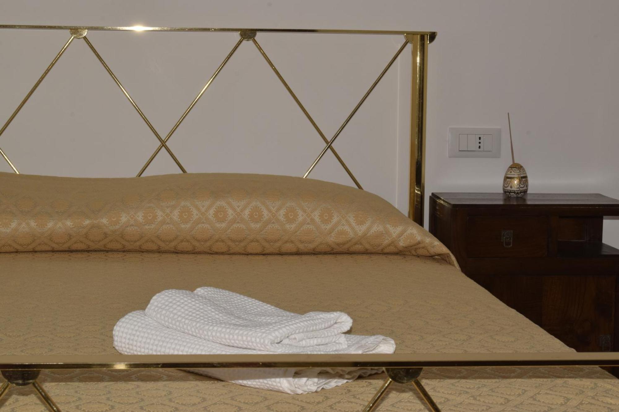 Il Borgo Civ.15 Hotel Paola Ngoại thất bức ảnh