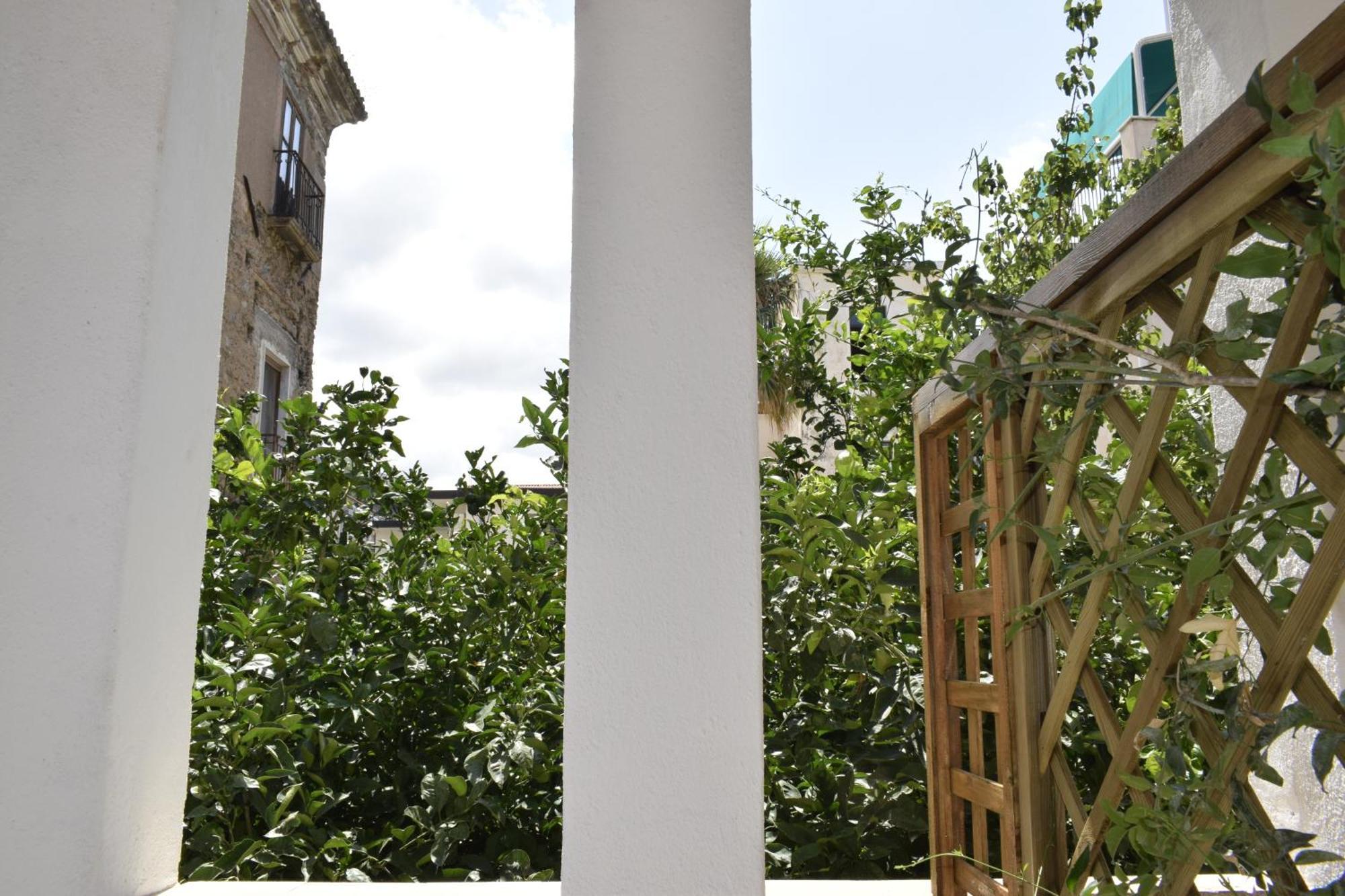 Il Borgo Civ.15 Hotel Paola Ngoại thất bức ảnh